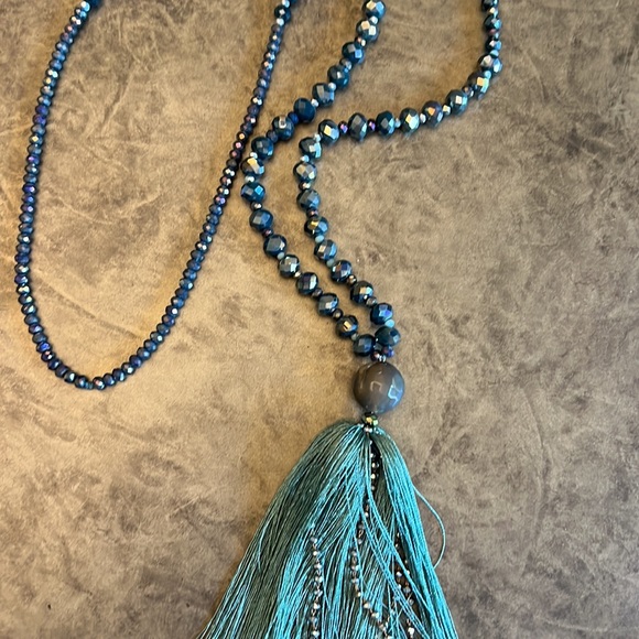 Bead / Tassle Necklace - Picture 3 of 3
